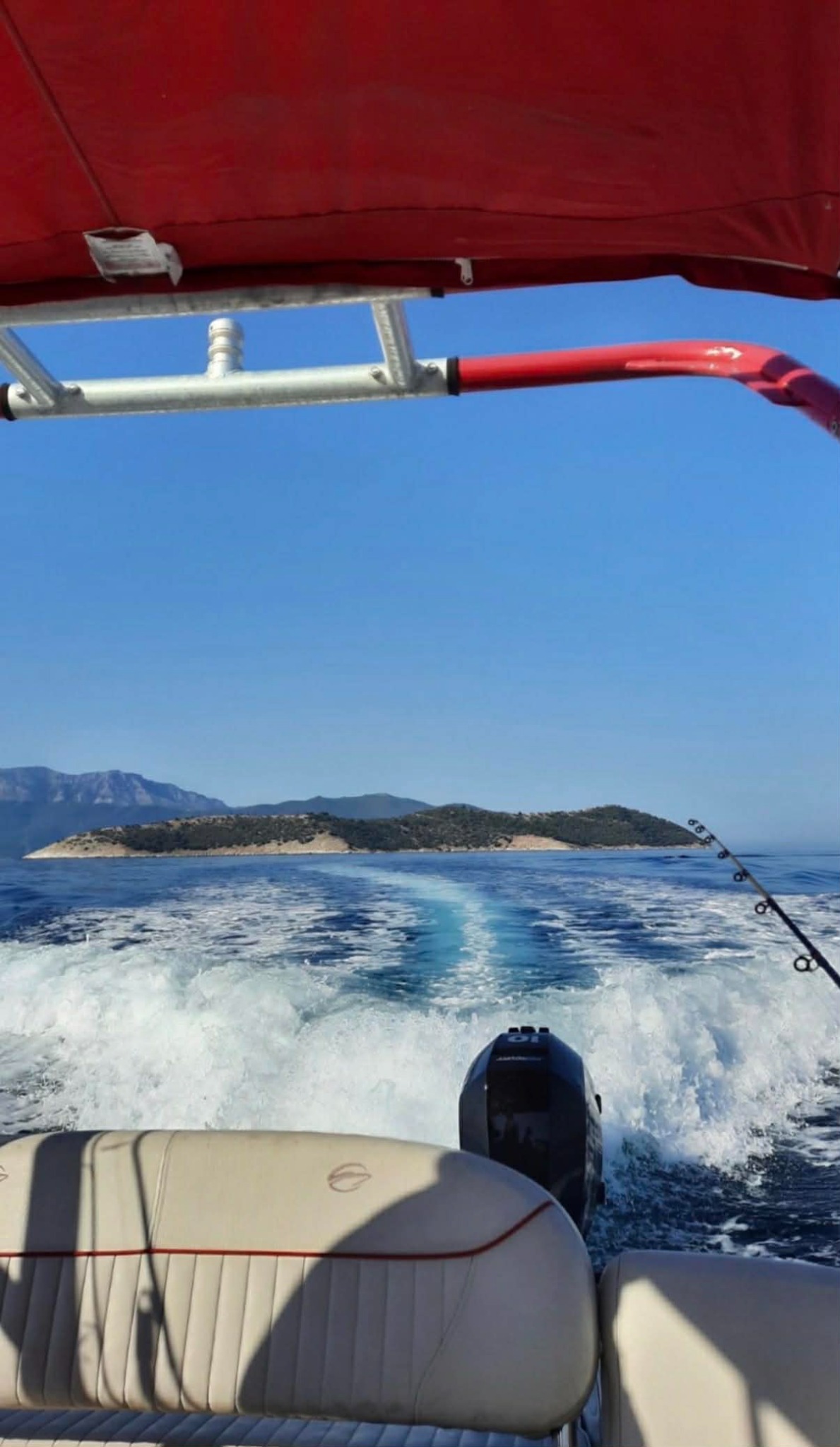 Риболов и разходка с лодка